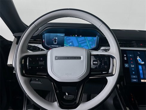 Used 2025 Land Rover Range Rover Sport Dynamic SE image 12