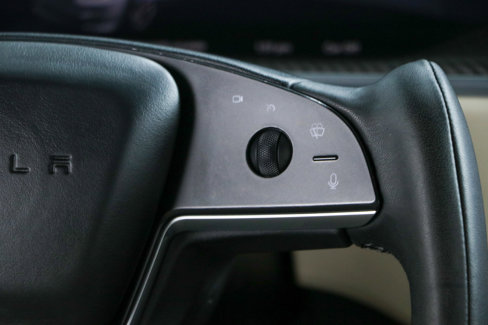 Used 2023 Tesla Model S Plaid image 15