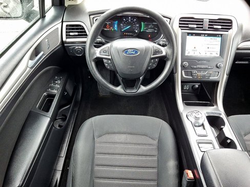 Used 2019 Ford Fusion SE image 14