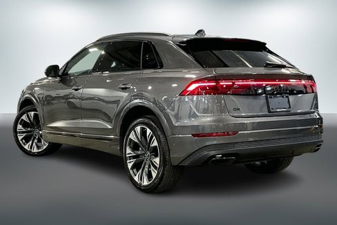 Certified 2025 Audi Q8 Premium image 12