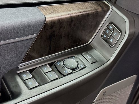New 2025 Ford F250 Lariat w/ Chrome Package image 17