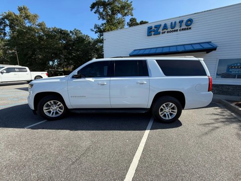 Used 2018 Chevrolet Suburban LT image 1