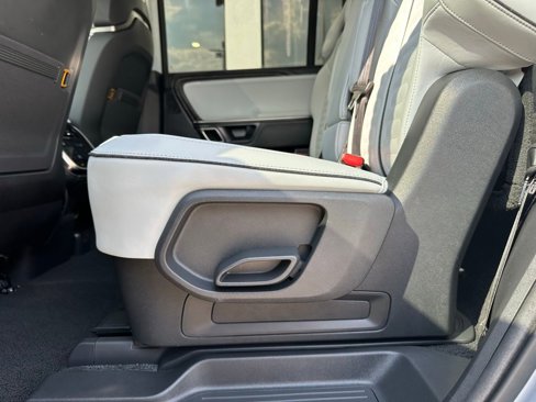 Used 2023 Rivian R1S Adventure image 25