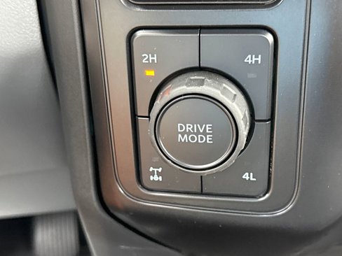New 2025 Ford F350 4x4 Regular Cab Super Duty image 29