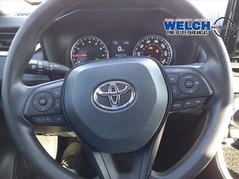 Used 2021 Toyota RAV4 XLE image 22