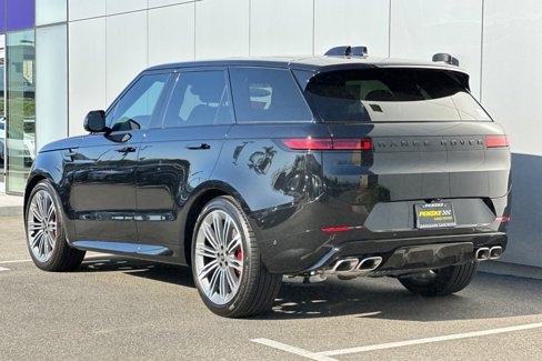 Used 2025 Land Rover Range Rover Sport Dynamic SE image 3