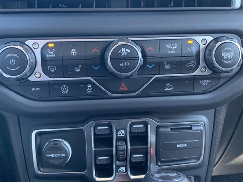New 2024 Jeep Wrangler Unlimited Rubicon w/ Convenience Group image 17