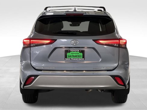 Certified 2022 Toyota Highlander Platinum image 4