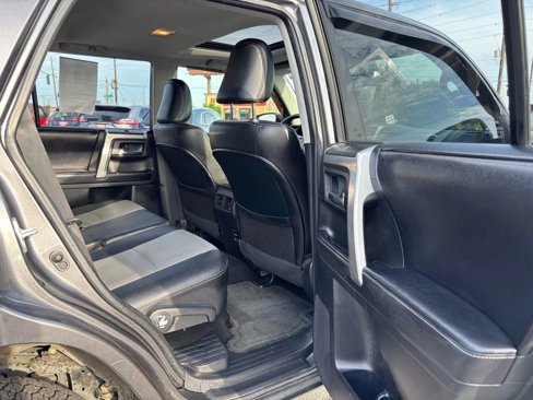 Used 2017 Toyota 4Runner Limited image 11