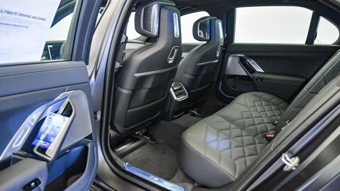 New 2026 BMW 740i w/ Premium Package image 23