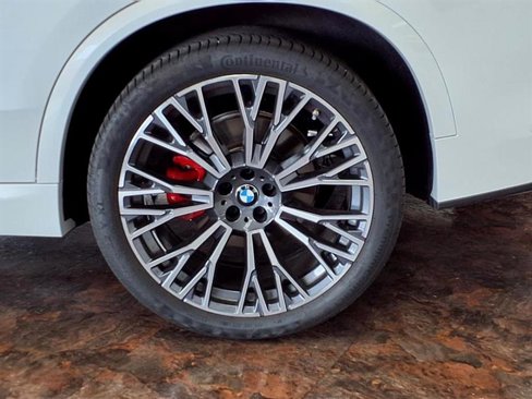 Used 2025 BMW X5 xDrive40i w/ M Sport Package image 8