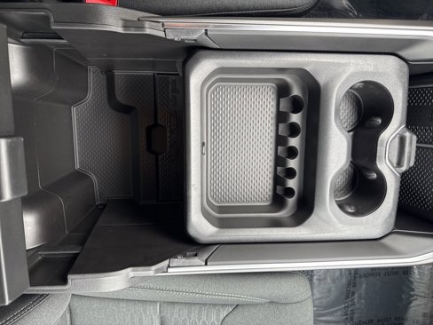 New 2026 RAM 1500 4x4 Crew Cab image 32