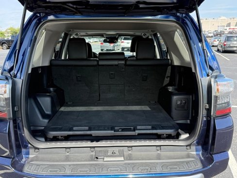 Used 2023 Toyota 4Runner TRD Off-Road Premium image 4