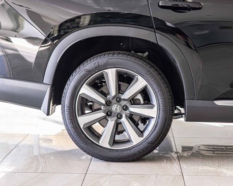 Used 2025 Honda Pilot Elite image 11