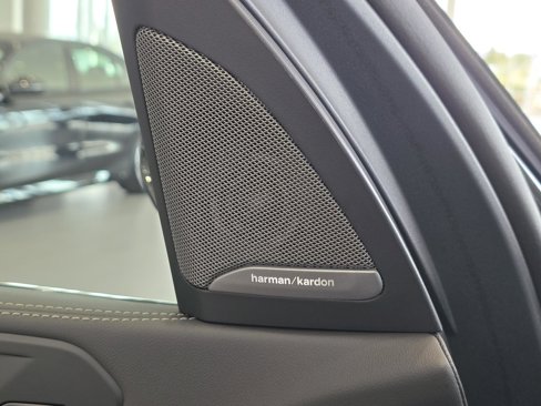 New 2026 BMW X5 M60i w/ Executive Package image 22