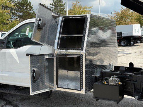 New 2025 Ford F550 4x4 Regular Cab Super Duty image 36