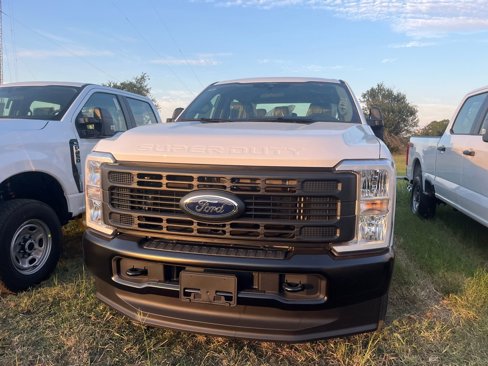 New 2026 Ford F250 XL w/ FX4 Off-Road Package image 1