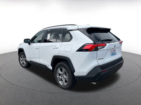 Used 2025 Toyota RAV4 LE image 5