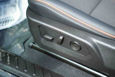 Used 2025 GMC Canyon AT4 image 29