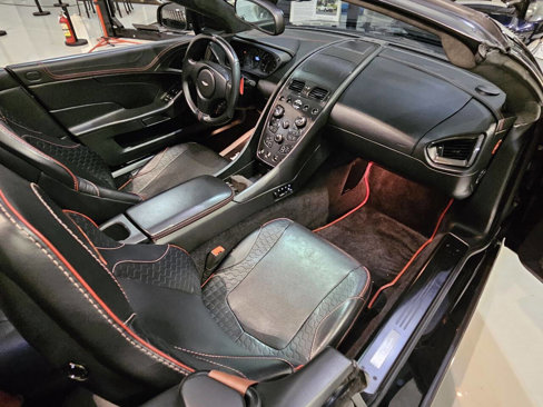 Used 2014 Aston Martin Vanquish Volante image 42