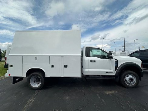 New 2025 Ford F550 4x4 Regular Cab Super Duty image 4