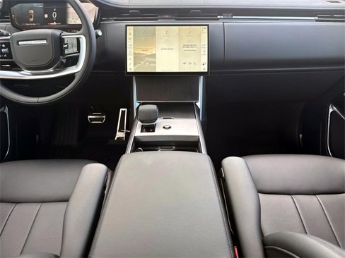 New 2025 Land Rover Range Rover SE image 13