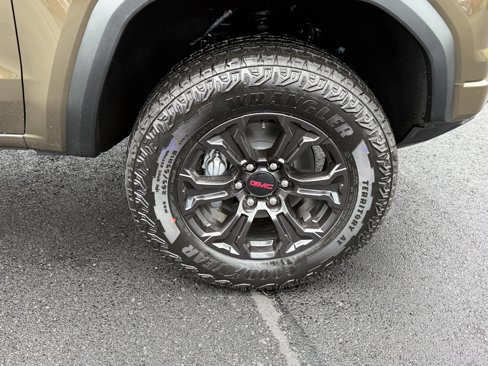 New 2025 GMC Canyon Elevation w/ Convenience Package image 12
