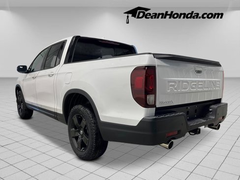 New 2025 Honda Ridgeline Black Edition image 3