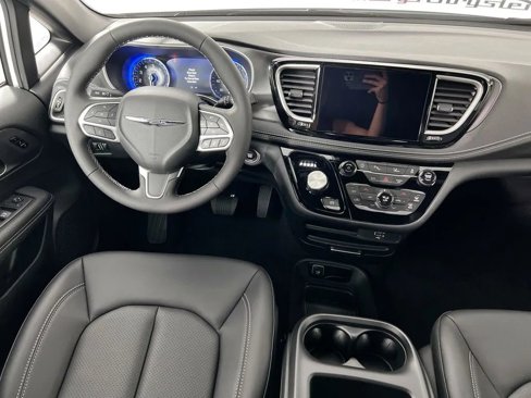 New 2026 Chrysler Pacifica Select image 22