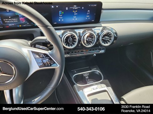 Used 2025 Mercedes-Benz CLA 250 image 34