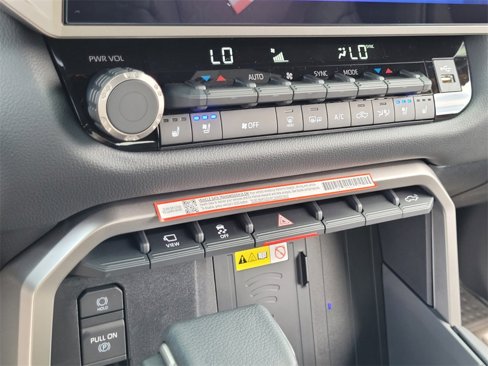 New 2025 Toyota Tundra Limited image 17