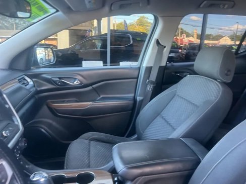 Used 2017 GMC Acadia SLE w/ LPO, Floor Liner Package image 36