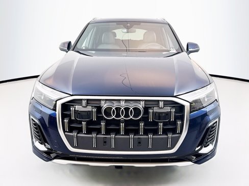 New 2025 Audi Q7 3.0T Prestige image 2