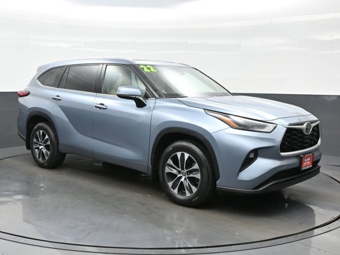Used 2022 Toyota Highlander XLE image 8