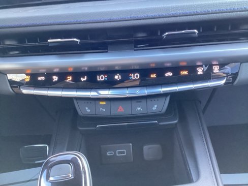 New 2025 Cadillac XT4 Sport w/ Cold Weather Package image 31