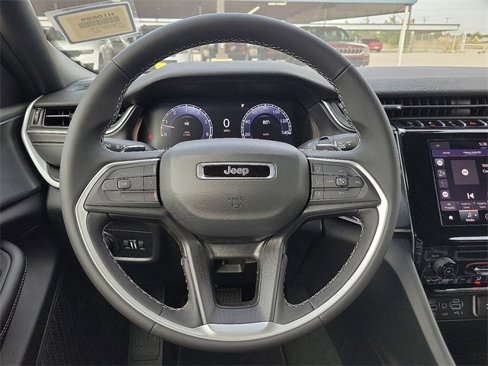 New 2025 Jeep Grand Cherokee L Laredo image 19