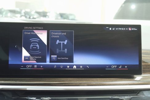 Used 2025 BMW X7 xDrive40i w/ M Sport Package image 24