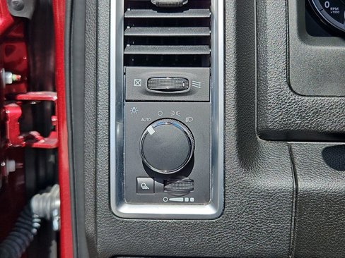 Used 2024 RAM 1500 Classic SLT image 15