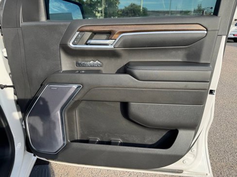Used 2023 Chevrolet Silverado 1500 High Country w/ Technology Package image 27