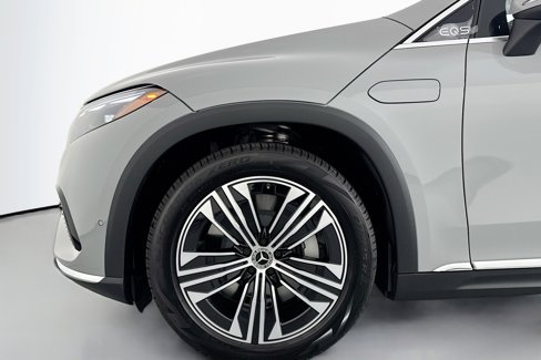 New 2026 Mercedes-Benz EQS 400 4MATIC SUV image 10