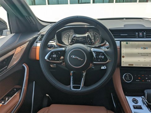 New 2026 Jaguar F-PACE R-Dynamic S image 17
