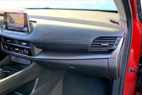 Used 2023 Nissan Rogue SV image 16