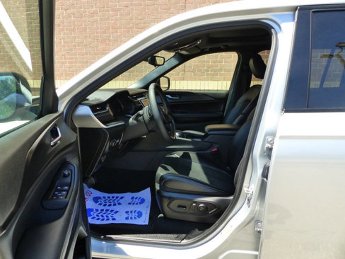 Used 2024 Jeep Grand Cherokee L Altitude image 17