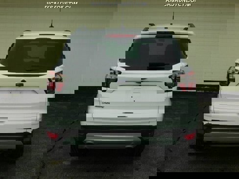 Used 2018 Ford Escape SE image 6