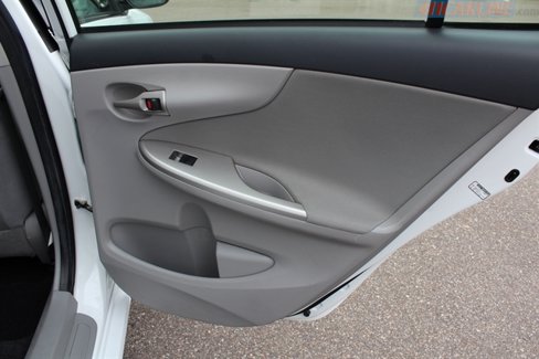 Used 2012 Toyota Corolla LE image 30