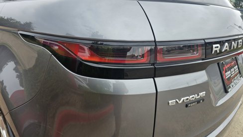 Used 2020 Land Rover Range Rover Evoque S image 10