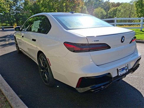 New 2026 BMW 760i xDrive image 4