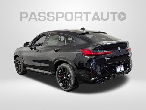 New 2025 BMW X4 M40i image 3