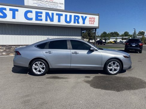 Used 2025 Honda Accord LX image 17