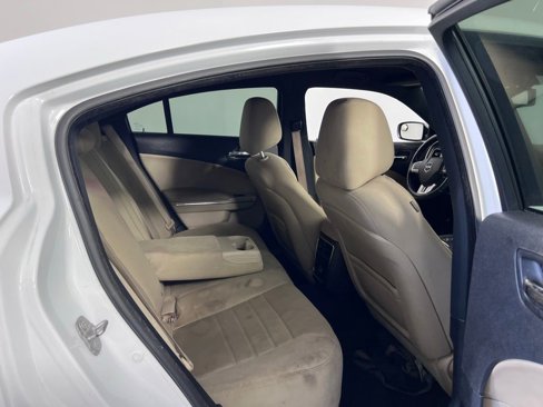 Used 2014 Dodge Charger SE w/ Connectivity Group image 22
